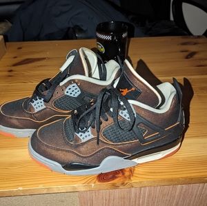 Jordan 4 Starfish size 7.5 US.